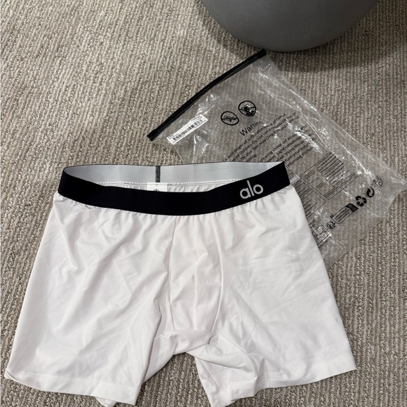ALO Yoga Other - ALO Yoga Men's Black and White Boxer Briefs